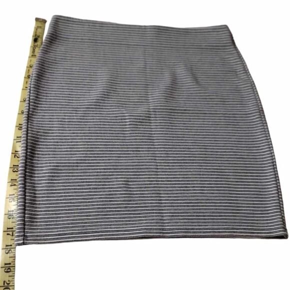 Ann Taylor Loft Black & White Striped Midi Pencil Skirts Size S! - Picture 14 of 15